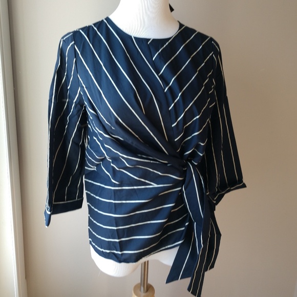 S - XL• Navy Striped Top - Picture 2 of 8